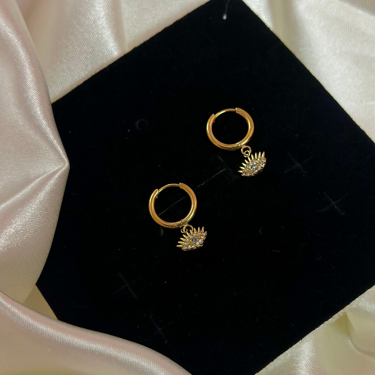Evilia Hoops