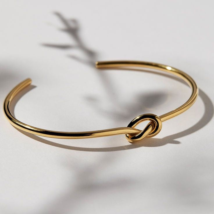 Elaria Cuff