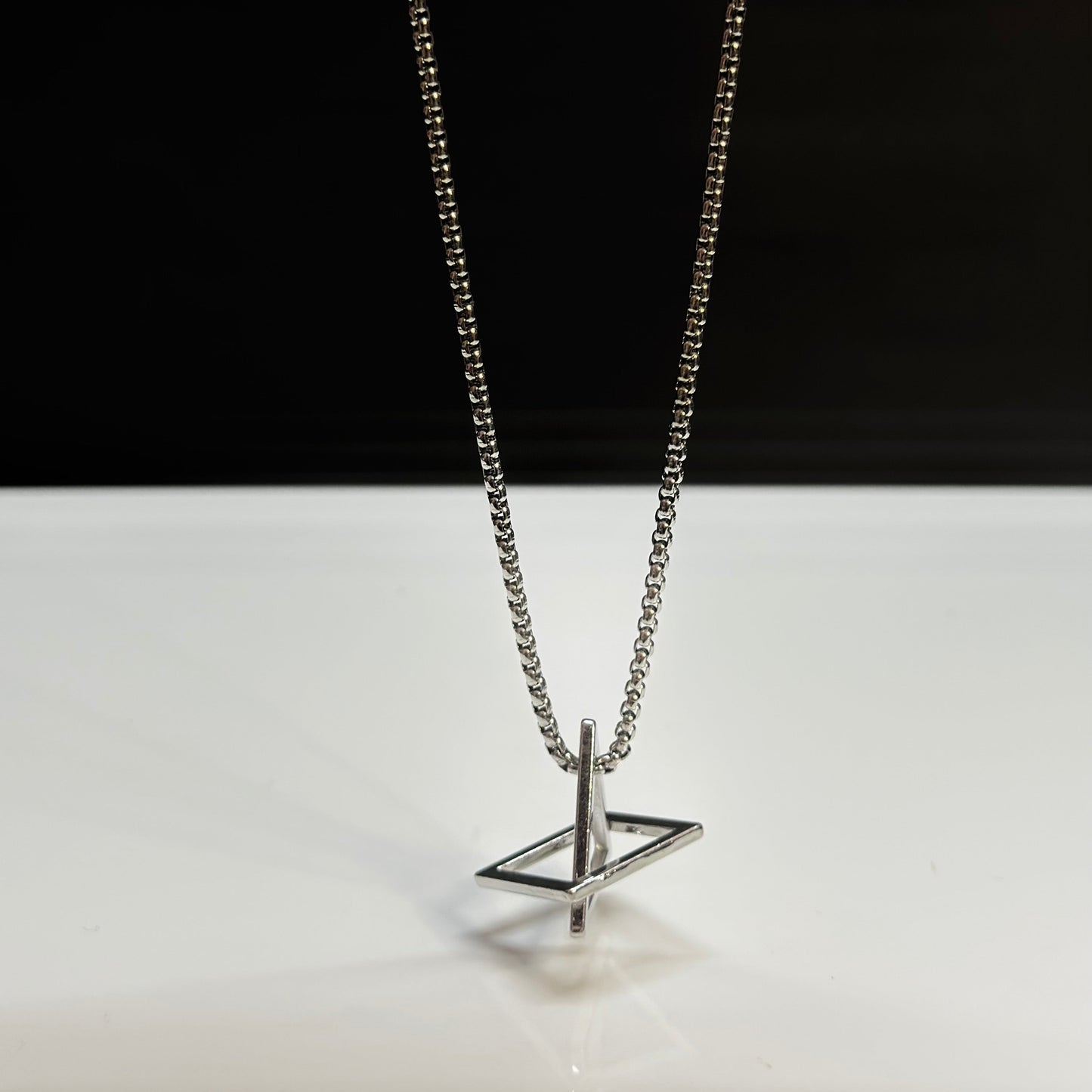 TRIVIUM PENDANT