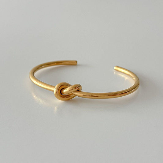 Elaria Cuff