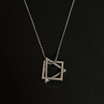 TRIVIUM PENDANT