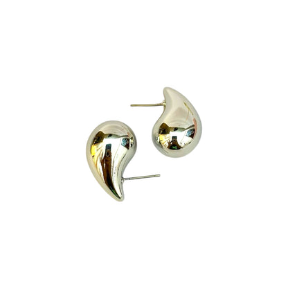 SILVER DROPLET STUDS